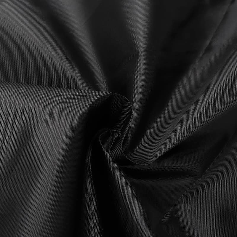 Tecido preto resistente e impermeável da capa para móveis de jardim, ideal para proteção de mesas redondas externas