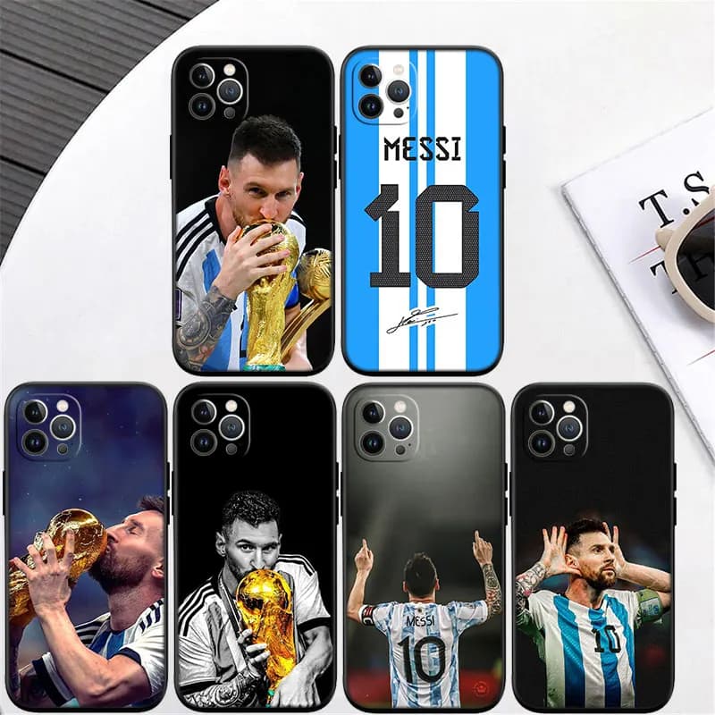 Capas para Xiaomi Poco com design branco e azul, Messi com a taça do mundo, estilo artístico e assinatura