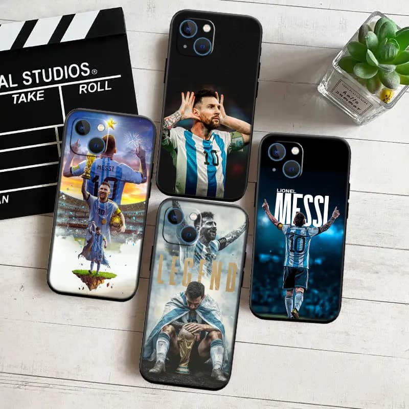 Capas de telefone Xiaomi Poco com imagens de Messi em ação, design artístico preto com detalhes em azul e branco