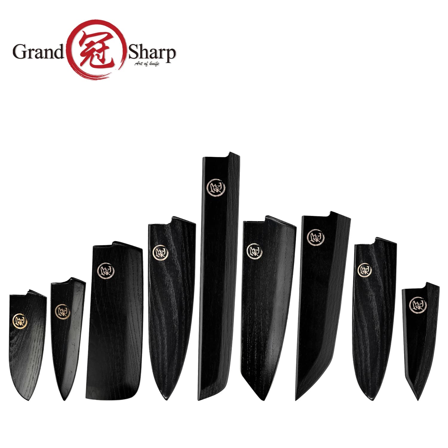 Conjunto de facas japonesas com cabos de madeira e lâminas pretas