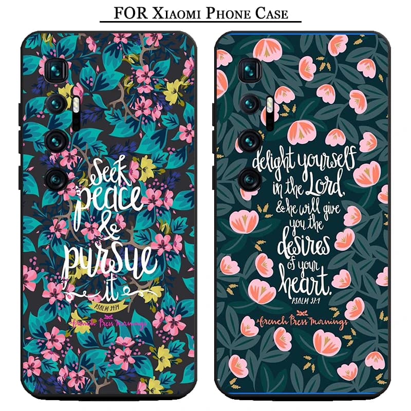 Capa de telefone Xiaomi com citações bíblicas e design floral verde e rosa