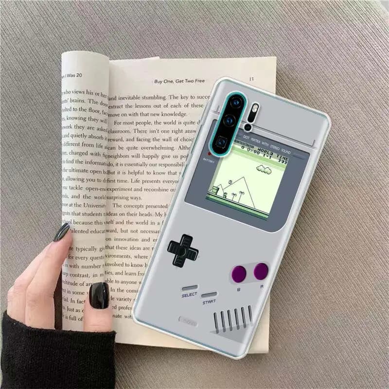 Capa para Xiaomi Poco X4 estilo console de videogame retrô cinza com botões roxos e tela pixelada