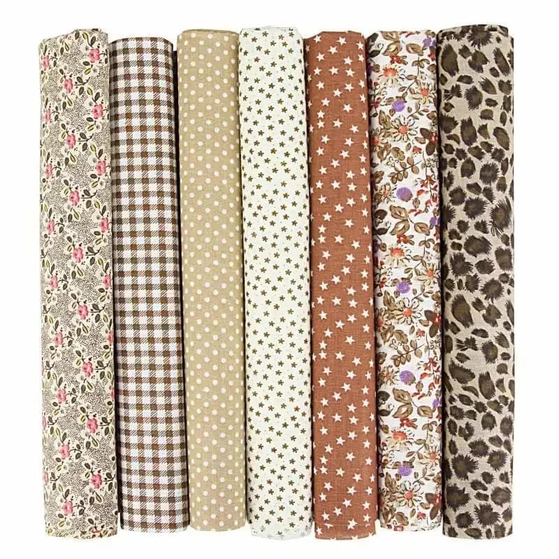 Sete rolos de tecido impresso para quilting com padrões florais, xadrez, estrelas e leopardo, 50x50cm