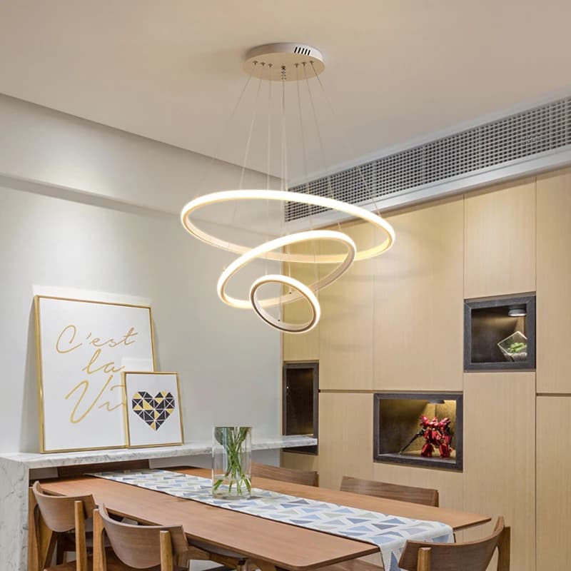 Luminária LED moderna com design de anéis em círculo para sala de jantar, preta, iluminação brilhante.