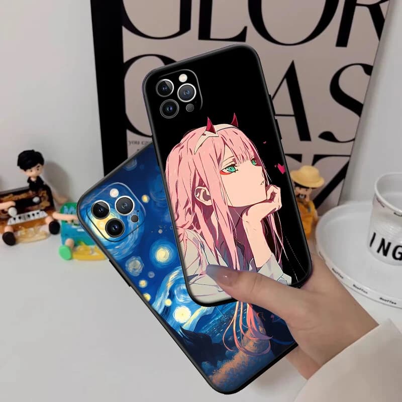 Capas para Xiaomi Poco com arte anime Zero Two, design colorido e proteção para celular alta qualidade