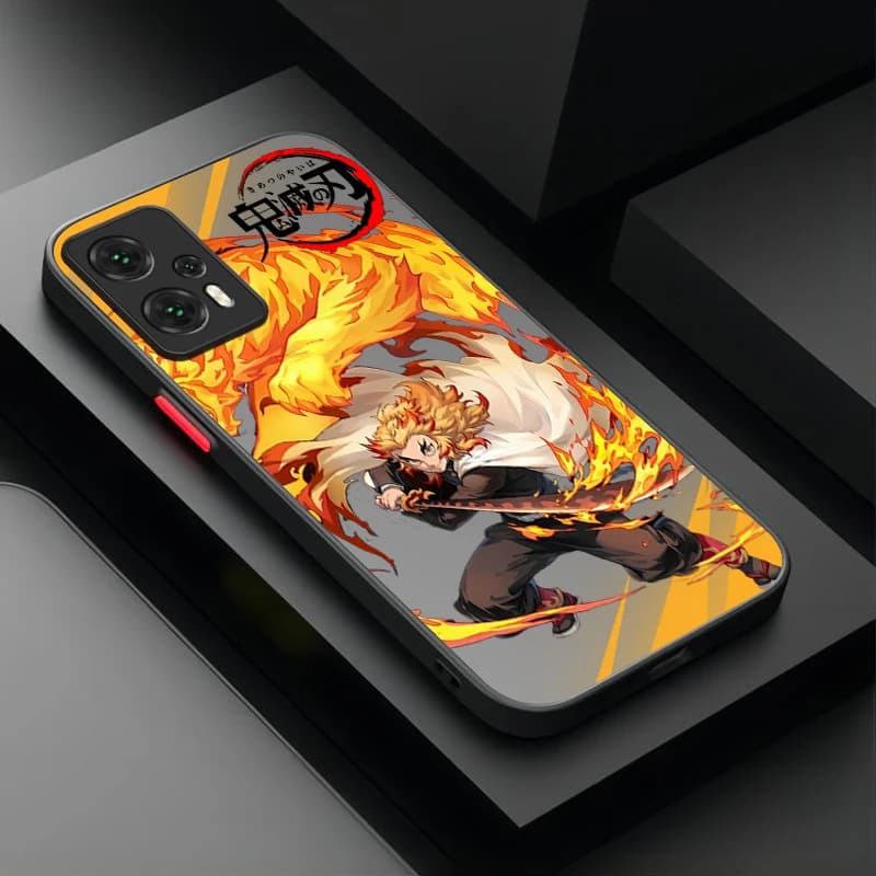 Capa protetora Xiaomi Poco vermelha com ilustração anime Demon Slayer personagem com chamas intensas