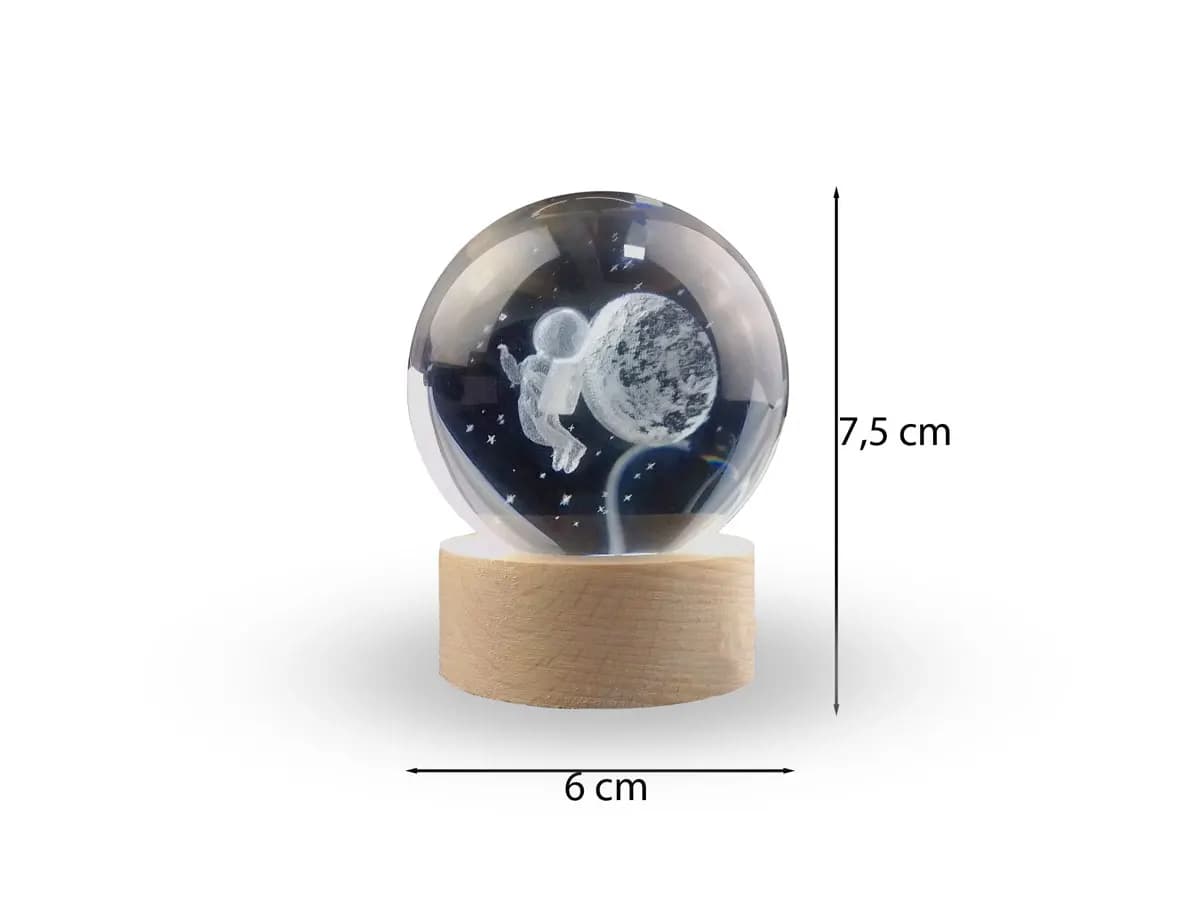 Luminária de mesa globo transparente com homem na lua 3D, base de madeira, 7,5 cm altura