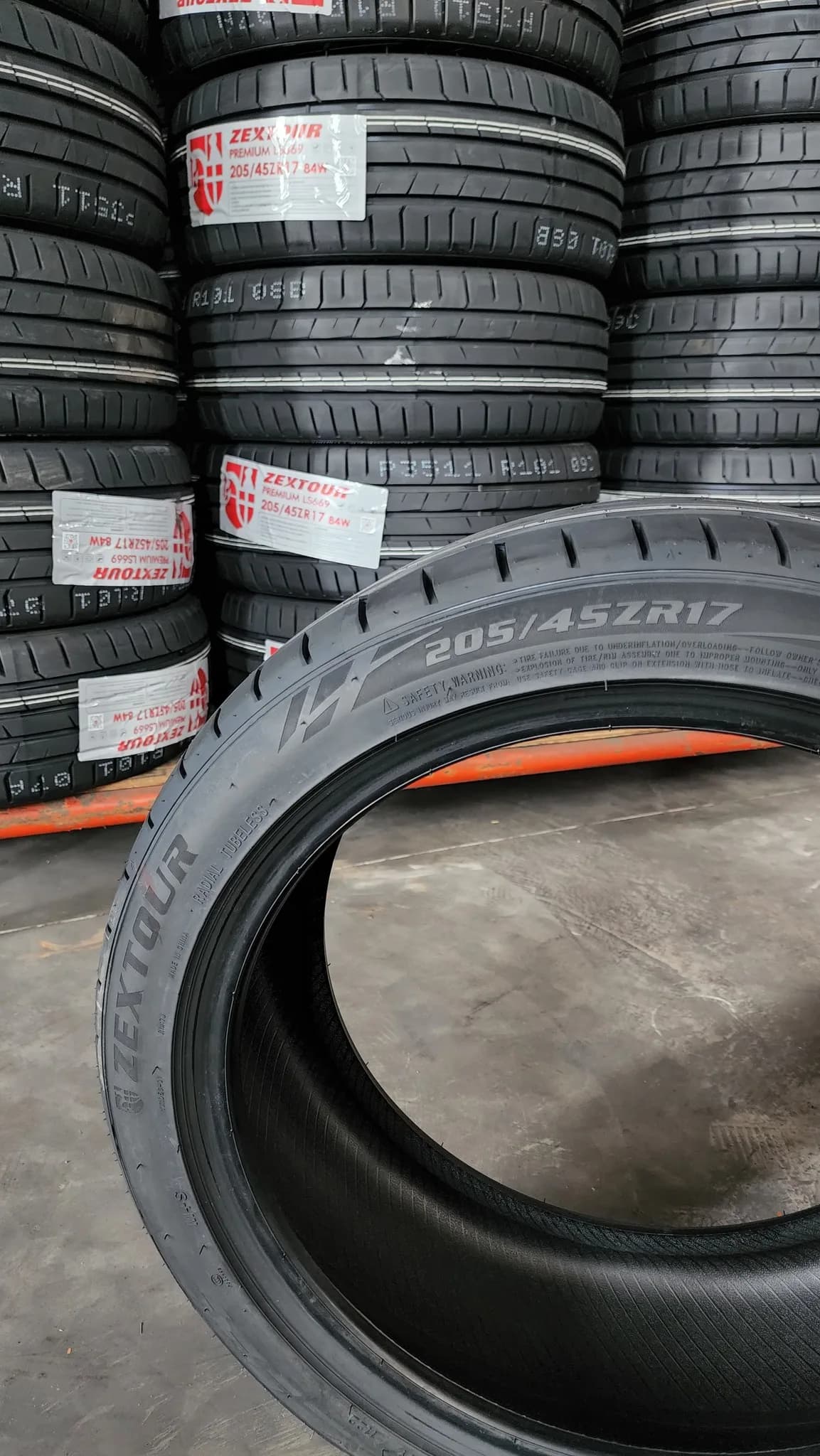 Pneu de Carro Zextour Teraflex Mais Barato 185/65R14 235/70R16 LT245/75R16 Pneu Sem Câmara para Carro com Preço Promocional