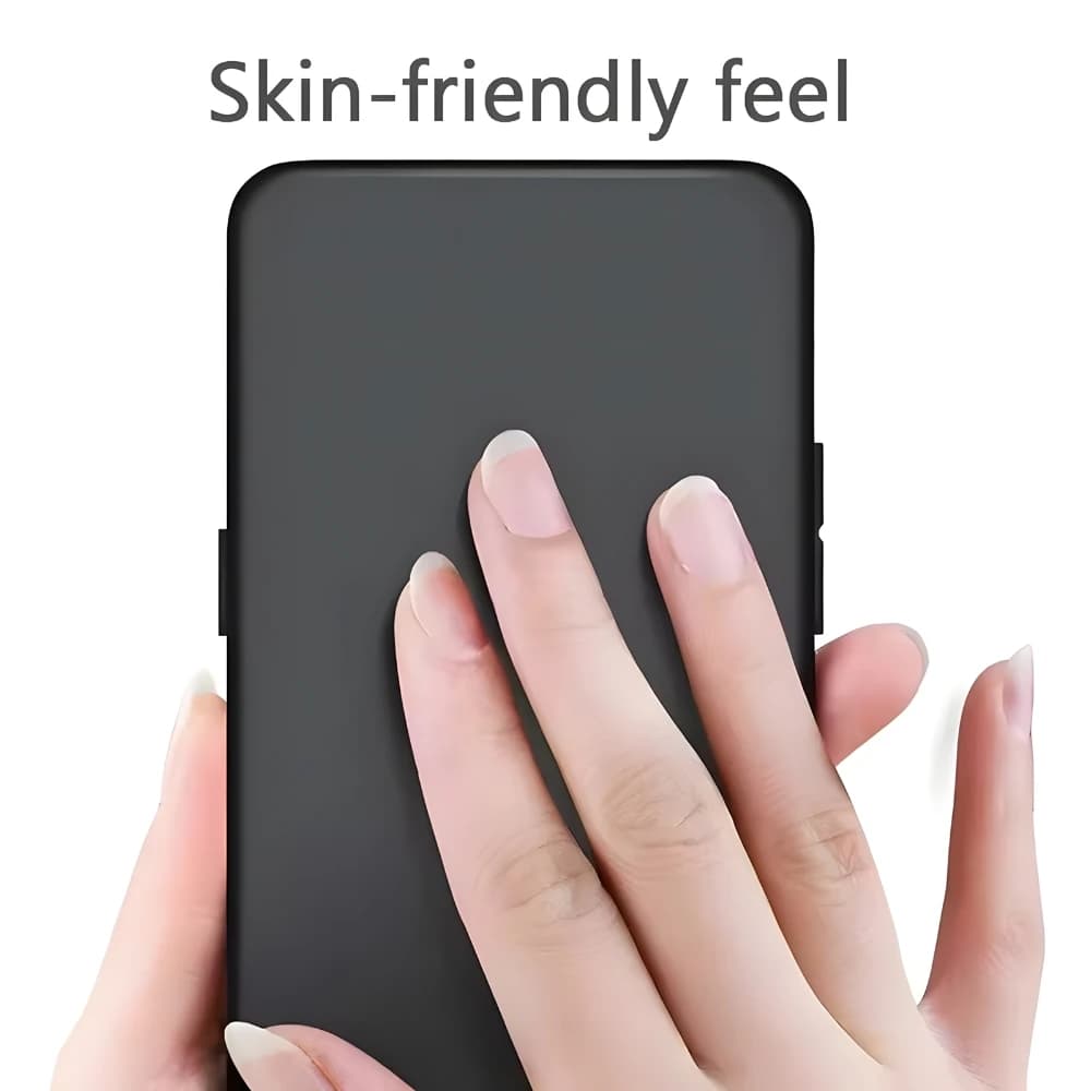 Capa preta para Xiaomi POCO com toque macio e confortável, design ergonômico e proteção contra choques