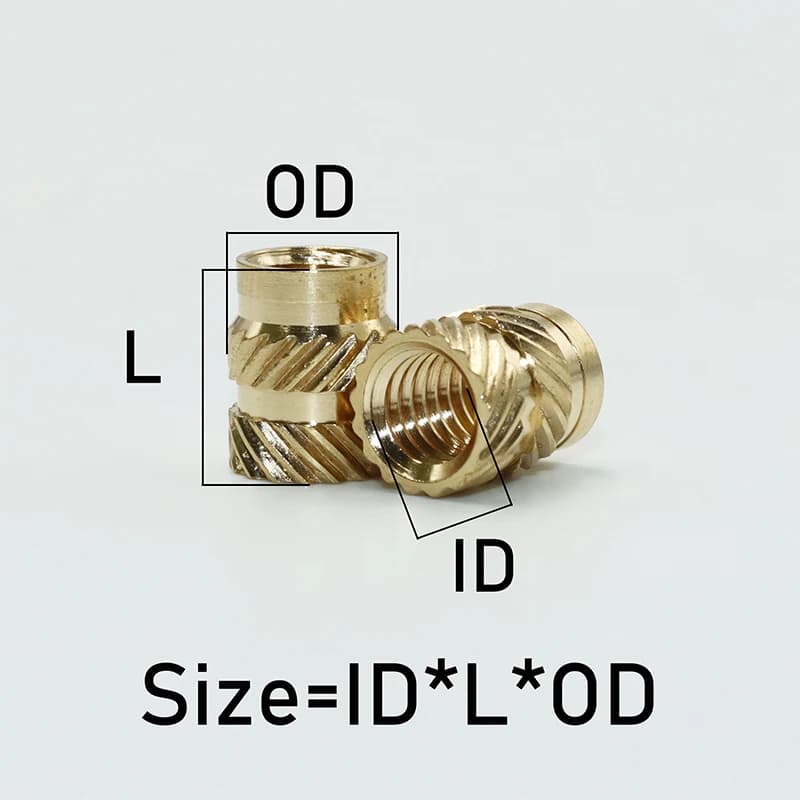 Porcas de inserção térmica em latão dourado com medidas ID, L e OD indicadas para aplicação técnica