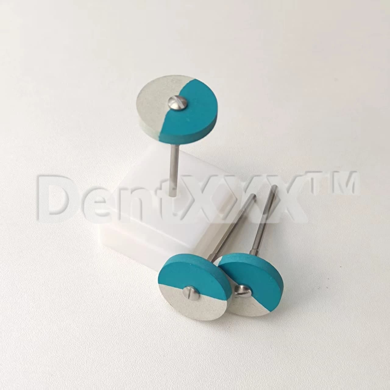 Disco de polimento profissional bicolor azul e cinza para porcelana e metal com haste metálica