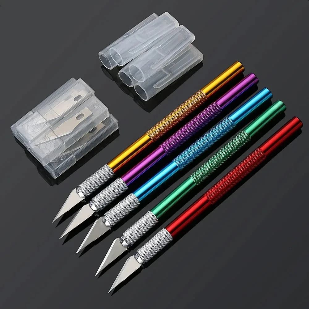Kit de ferramentas para gravação com estiletes coloridos e lâminas substituíveis com protetores plásticos