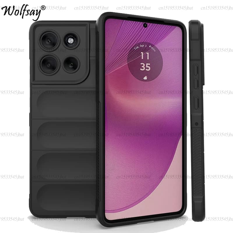 Capa de telefone preta para Motorola Moto G100 Pro, com recortes para câmeras e portas, mostrando a hora 11:35.