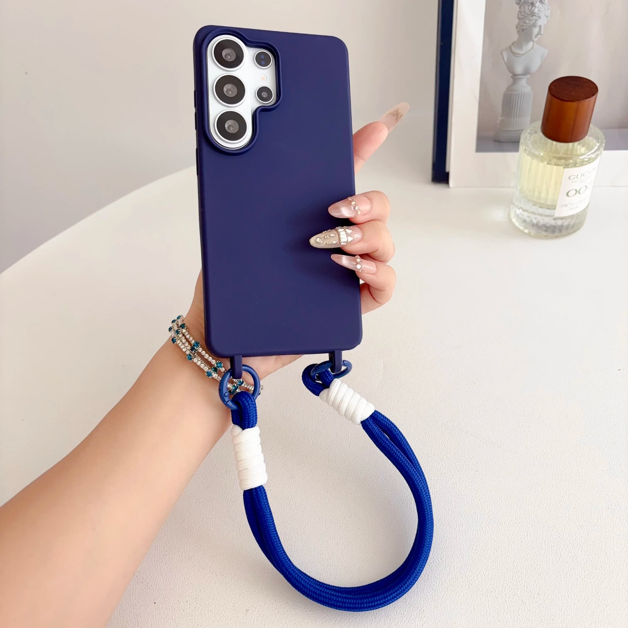 Capa de Telefone Colorida com Pulseira de Silicone para Samsung Galaxy A17 A16 A15 A14 A13 A12 A07 A06 A05 A05S 4G 5G à Prova de Choque ﻿