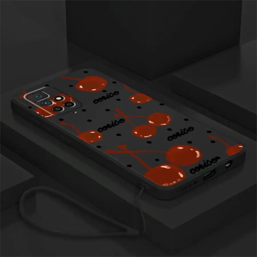 Capa preta para Xiaomi Poco F5 com design vintage de cerejas vermelhas e pontos pretos em silicone flexível
