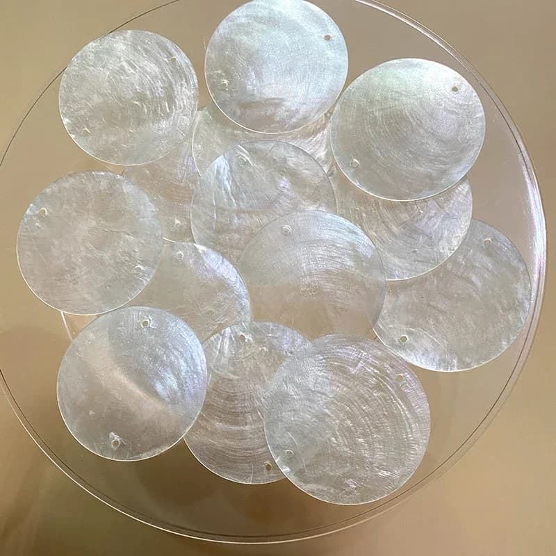 Pingentes redondos de concha Capiz natural branca para artesanato DIY, peças sortidas