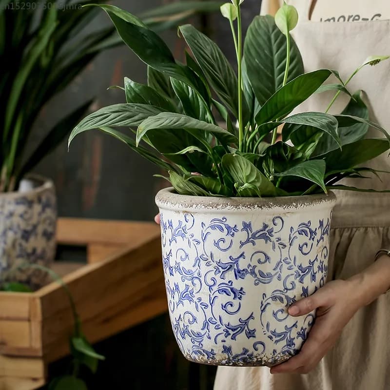 Vaso de cerâmica vintage azul e branco com padrão floral para jardim ao ar livre