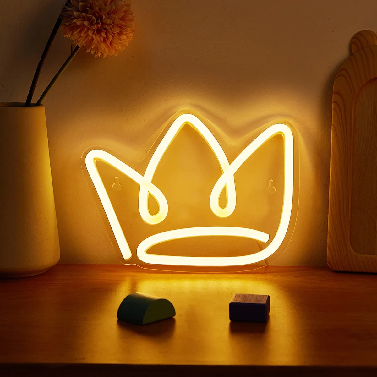 Luz de neon em forma de coroa Chi-buy, iluminada em amarelo, decoração de quarto.