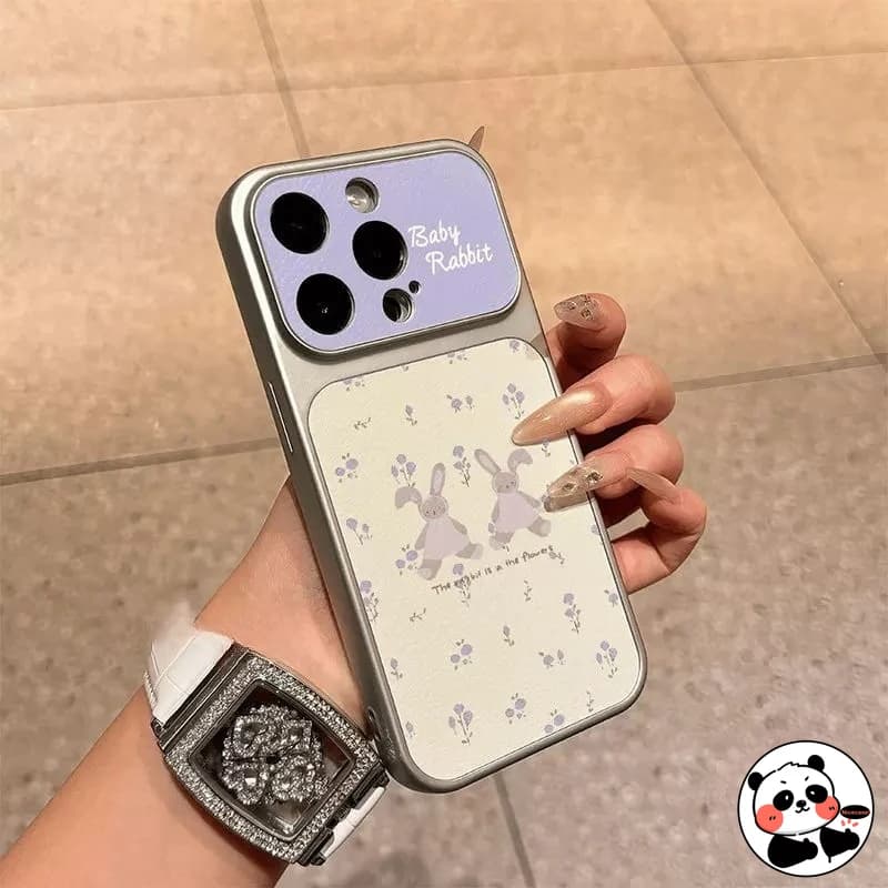 Capa para Xiaomi Poco com estampa de coelhos e flores lilás, transparente e estilosa para proteção do celular