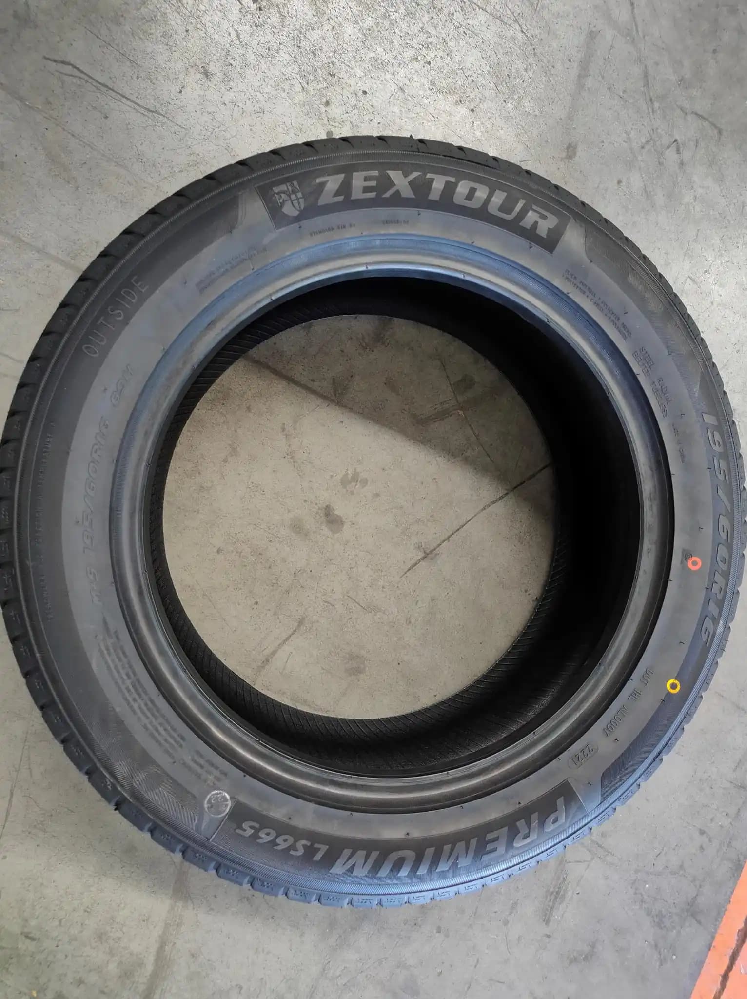 Pneu de Carro Zextour Teraflex Mais Barato 185/65R14 235/70R16 LT245/75R16 Pneu Sem Câmara para Carro com Preço Promocional