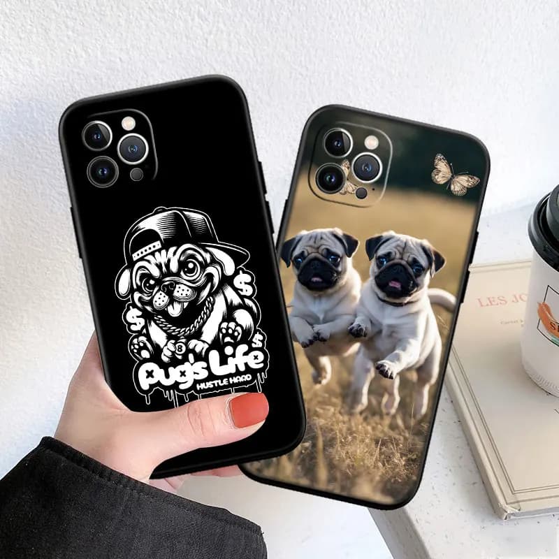 Capa fosca Xiaomi Poco com estampa de dois pugs correndo e pug estilizado preto e branco modelo Hustle Hood
