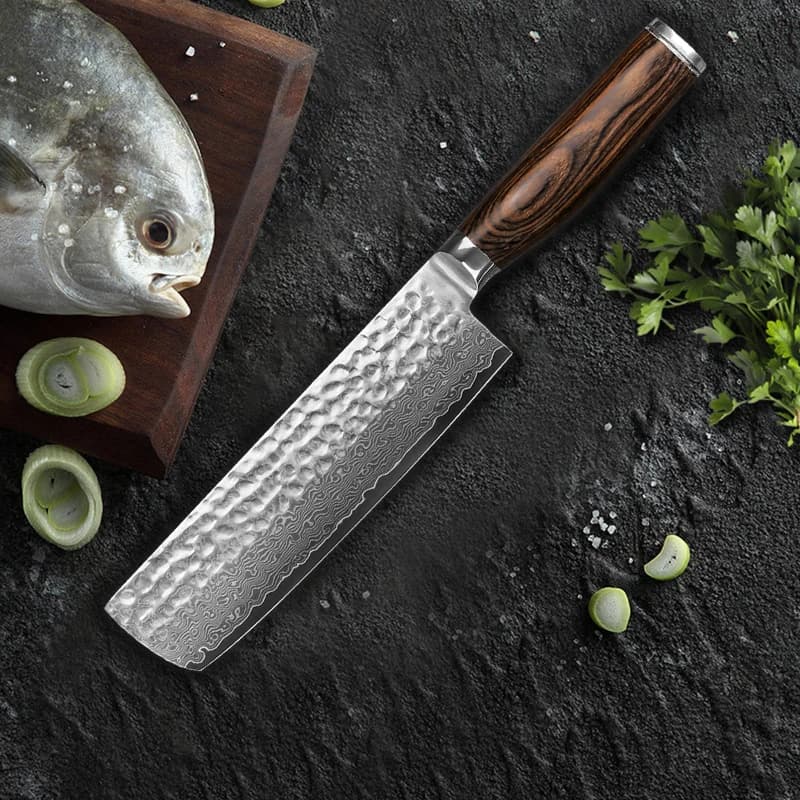 Faca Nakiri japonesa VG-MAX Damasco 7 polegadas com lâmina prateada texturizada e cabo de madeira escura