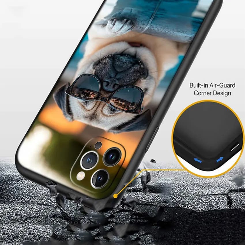 Capa fosca Xiaomi Poco com estampa de pug usando óculos escuros e proteção reforçada nos cantos