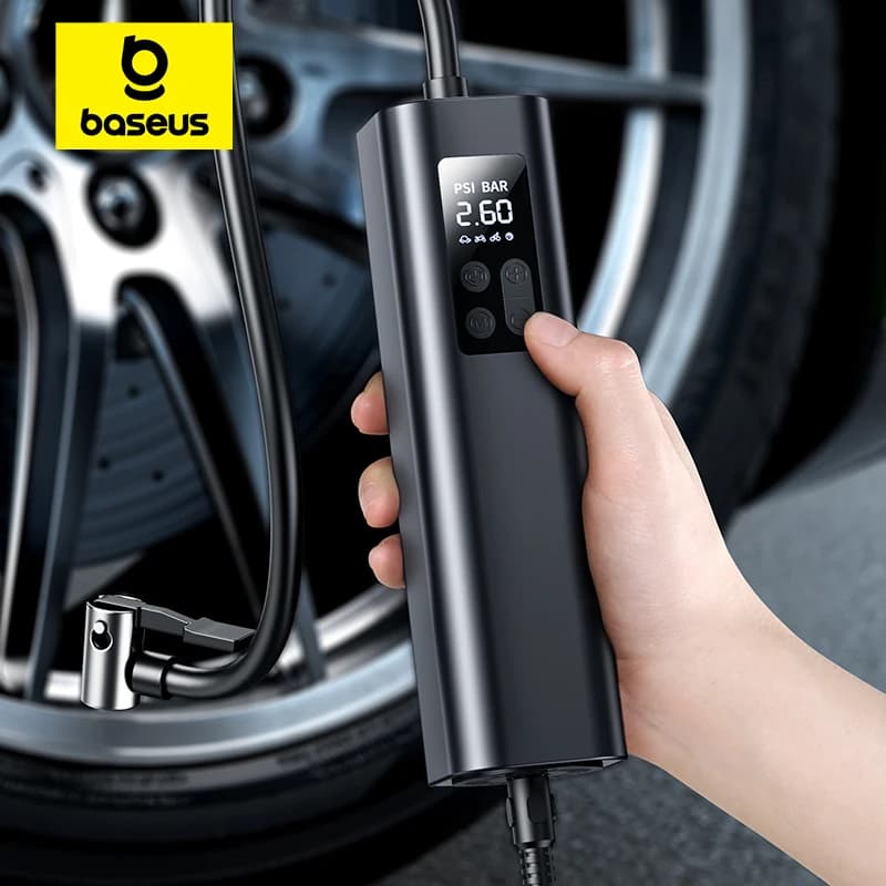 Inflador de pneus Baseus 12V para carros, conectado a um pneu com display digital mostrando 2.60 PSI.