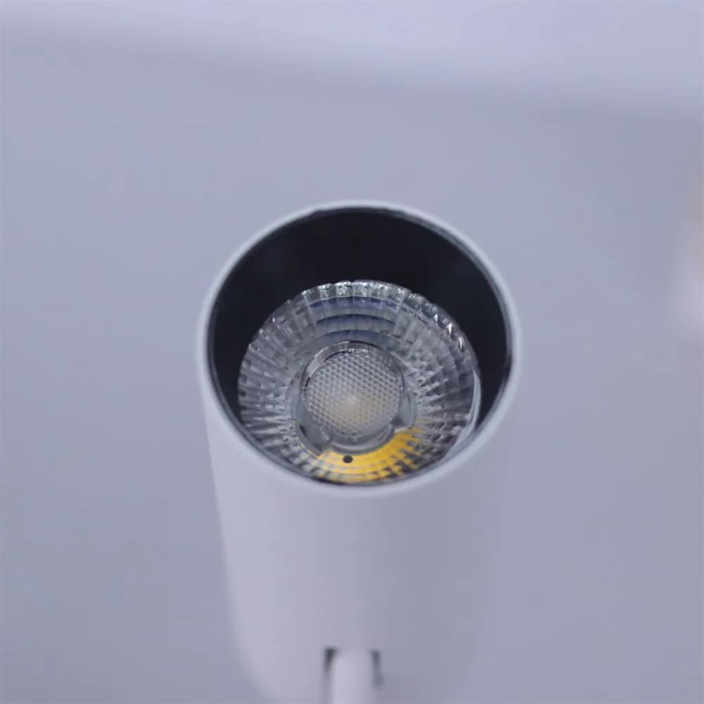 Detalhe da lâmpada LED COB da luz de teto spotlight branca para trilho JOYINLED
