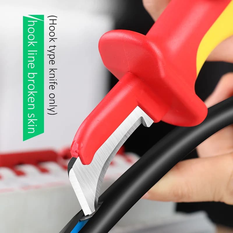 Faca elétrica vermelha e amarela com cabo em linha reta e gancho curvo, ideal para descascamento de cabos.