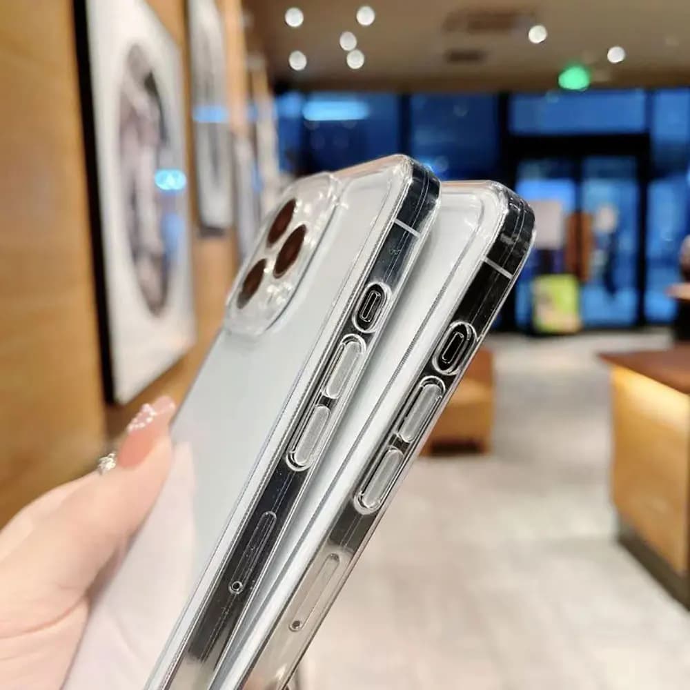 Detalhe lateral da capa transparente para Xiaomi Redmi Note com proteção e botões acessíveis