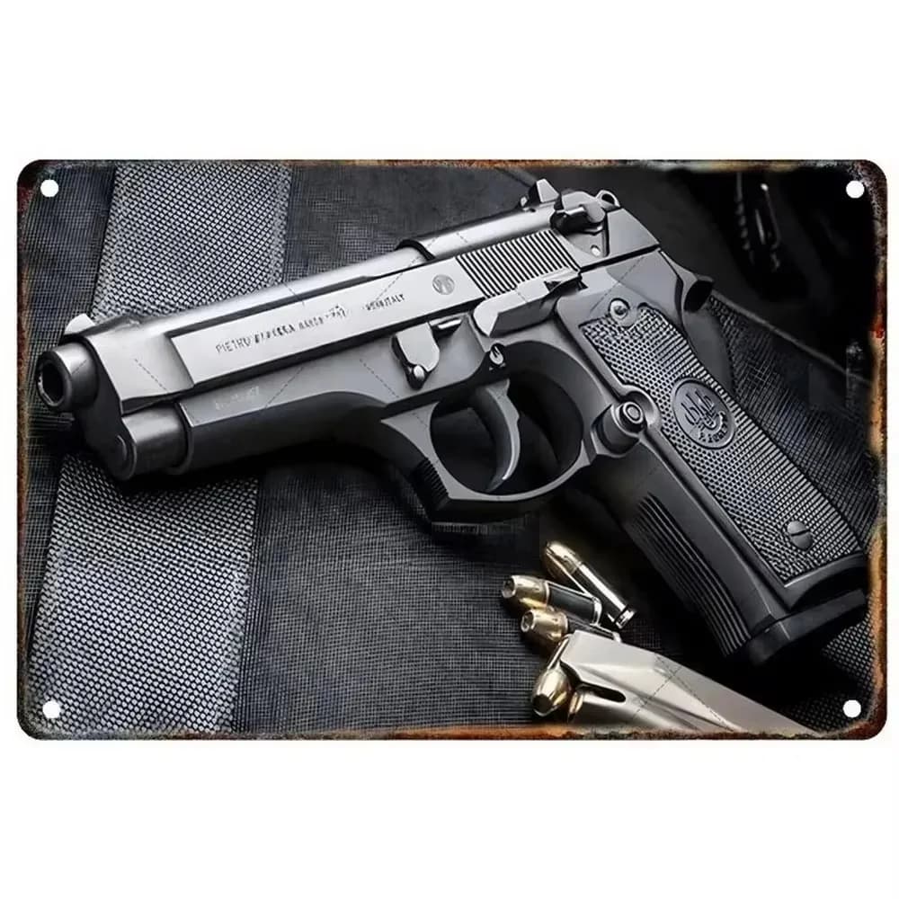 Pistola preta Beretta M93R com acessórios, fundo branco com padrão geométrico