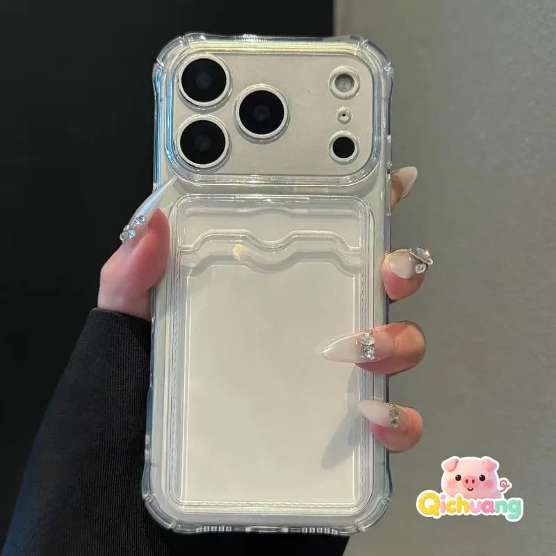 Capa transparente azul para Xiaomi Poco X7 Pro, segurada por uma mão com unhas decoradas.