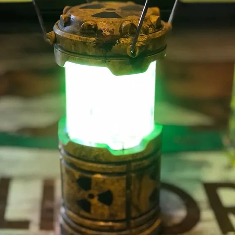 Lanterna de reator nuclear estilo presente decorativo com luz púrpura
