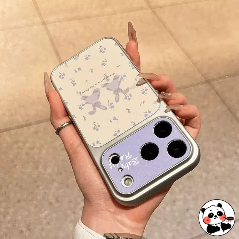 Capa Xiaomi Poco com design transparente, coelhos fofos e flores lilás, proteção elegante para smartphone