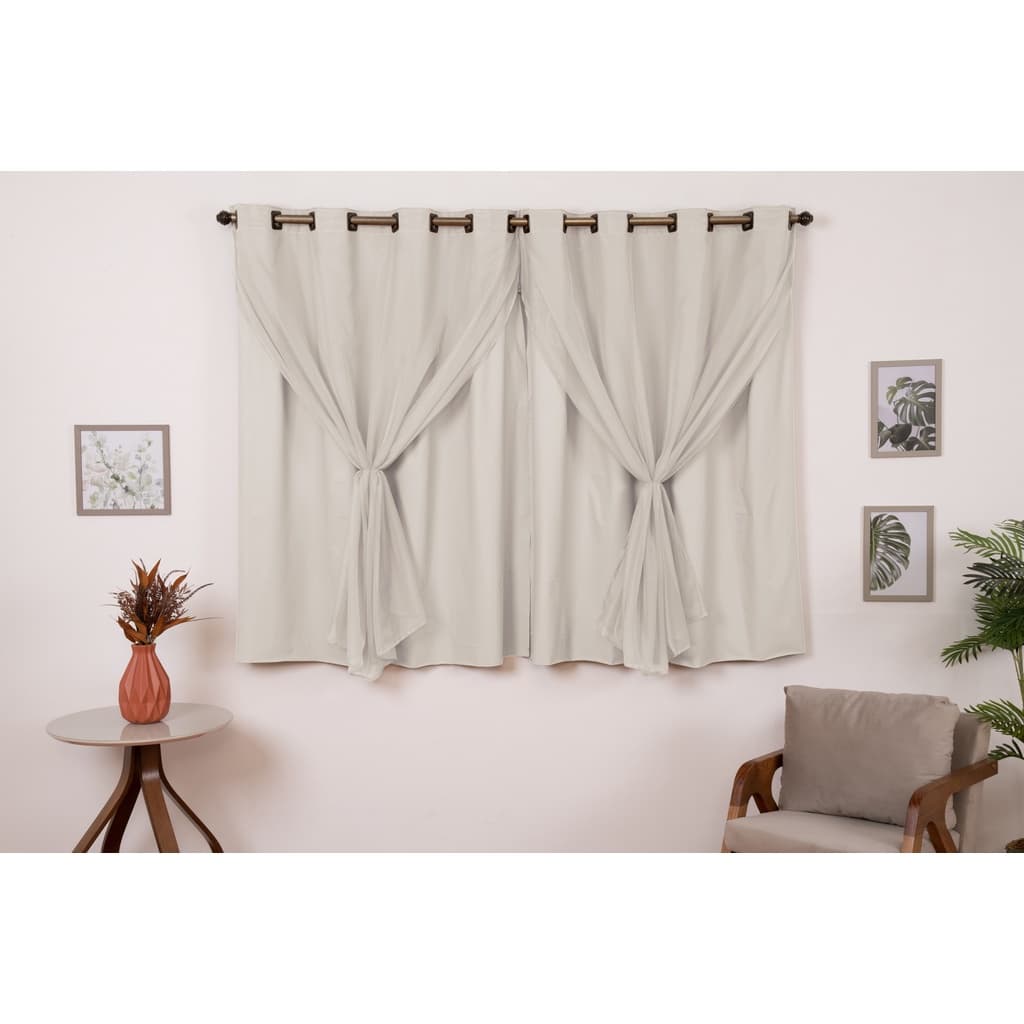 Cortina branca com blackout pendurada em parede, ambiente minimalista