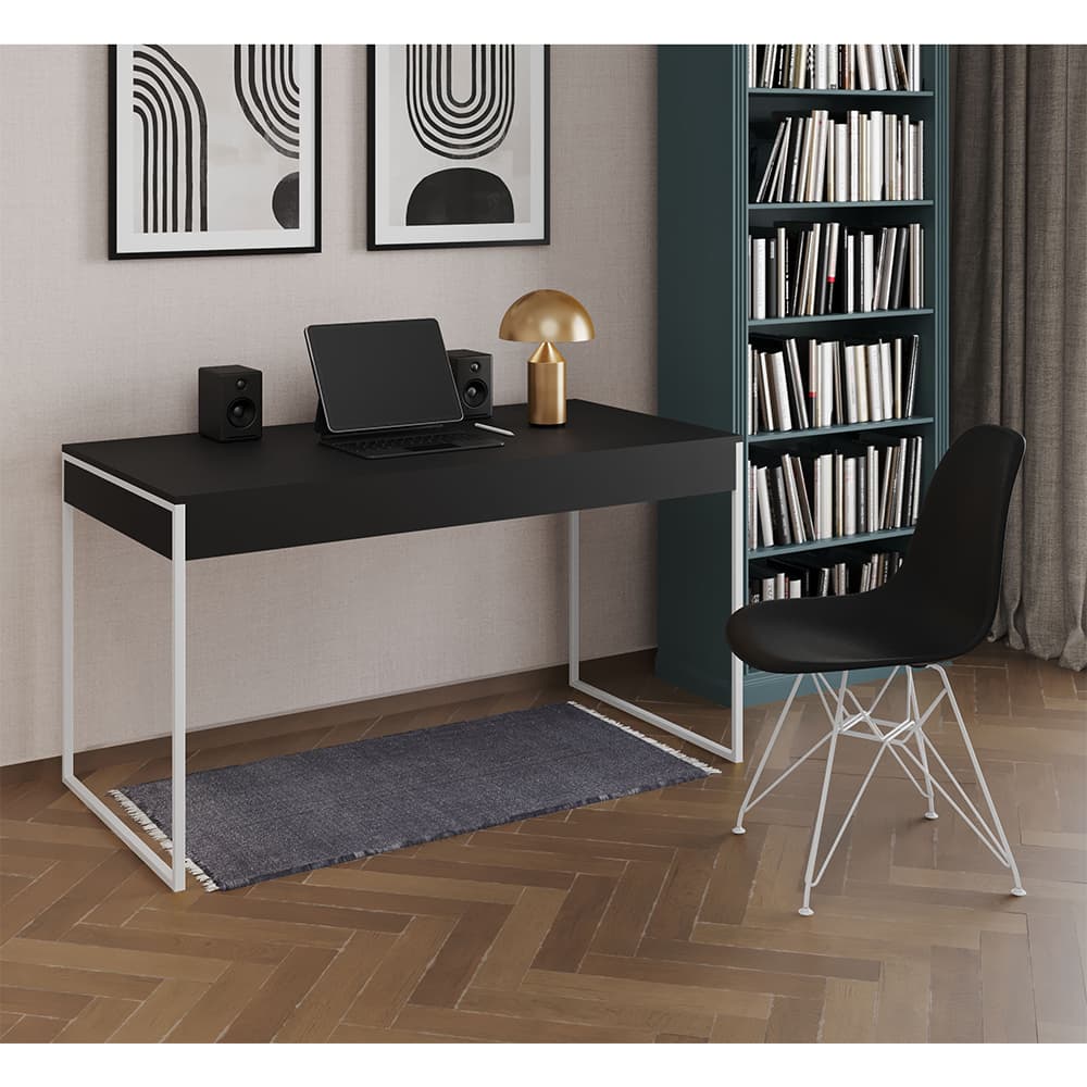 Escrivaninha Industrial Escritório Malta Preta  Com 1 Cadeira Eames Eiffel Preta Base Ferro