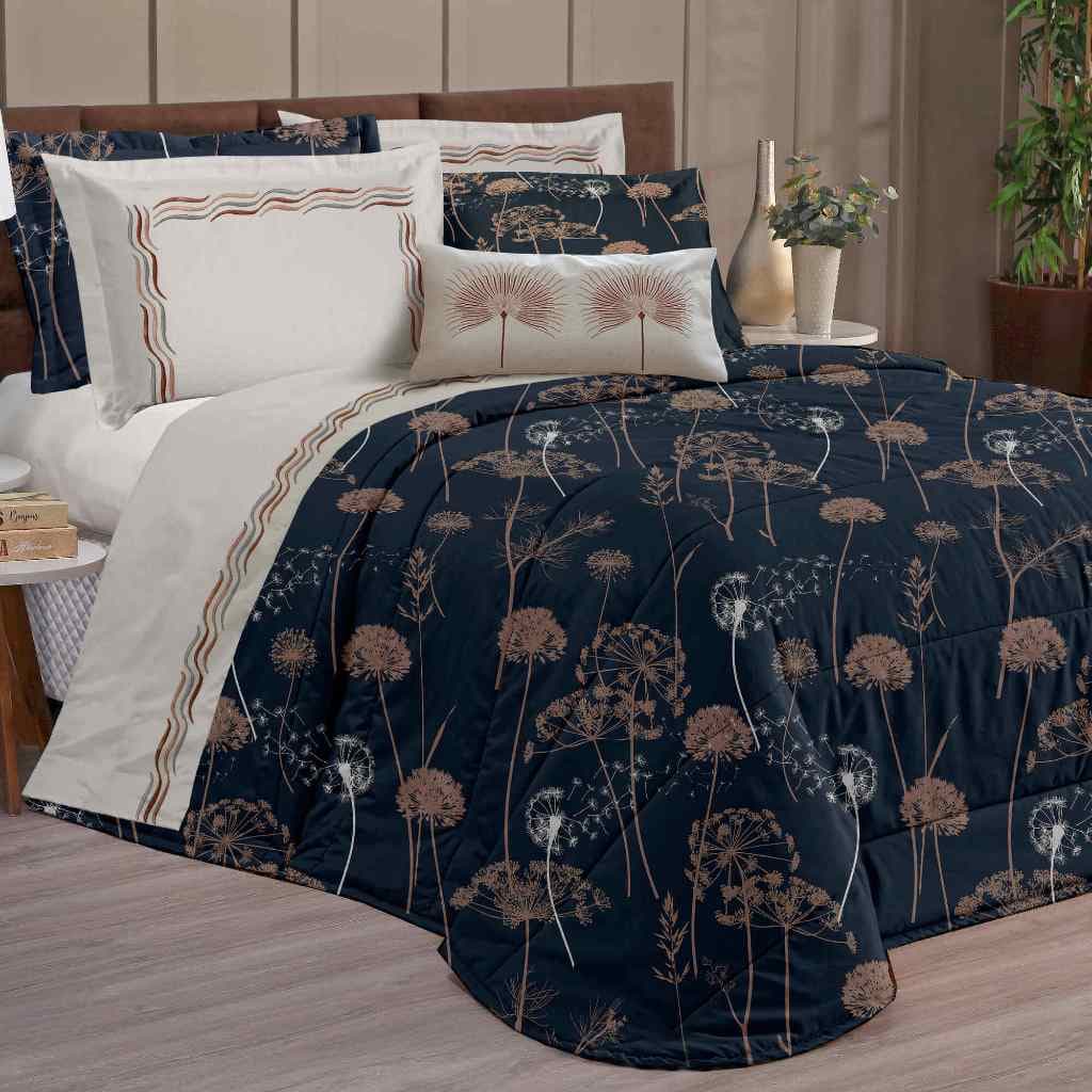 Kit Edredom King Size com Estampa de Flores de Vento Azul e Bege
