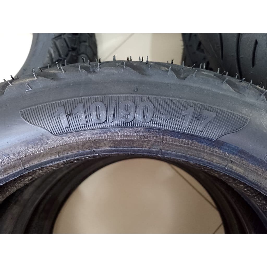 PNEU DE MOTO 110/90 R17 TRASEIRO XRE (USO COM CAMARA)