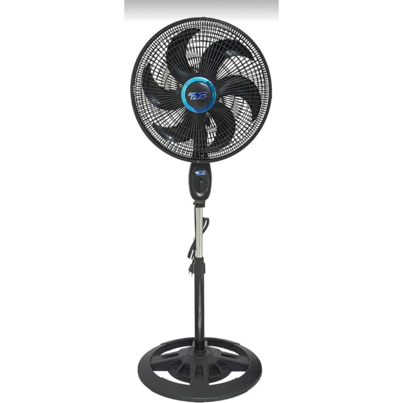 Ventilador de chão preto Solaris FS1608 com seis pás de plástico, fundo branco, logo azul no centro