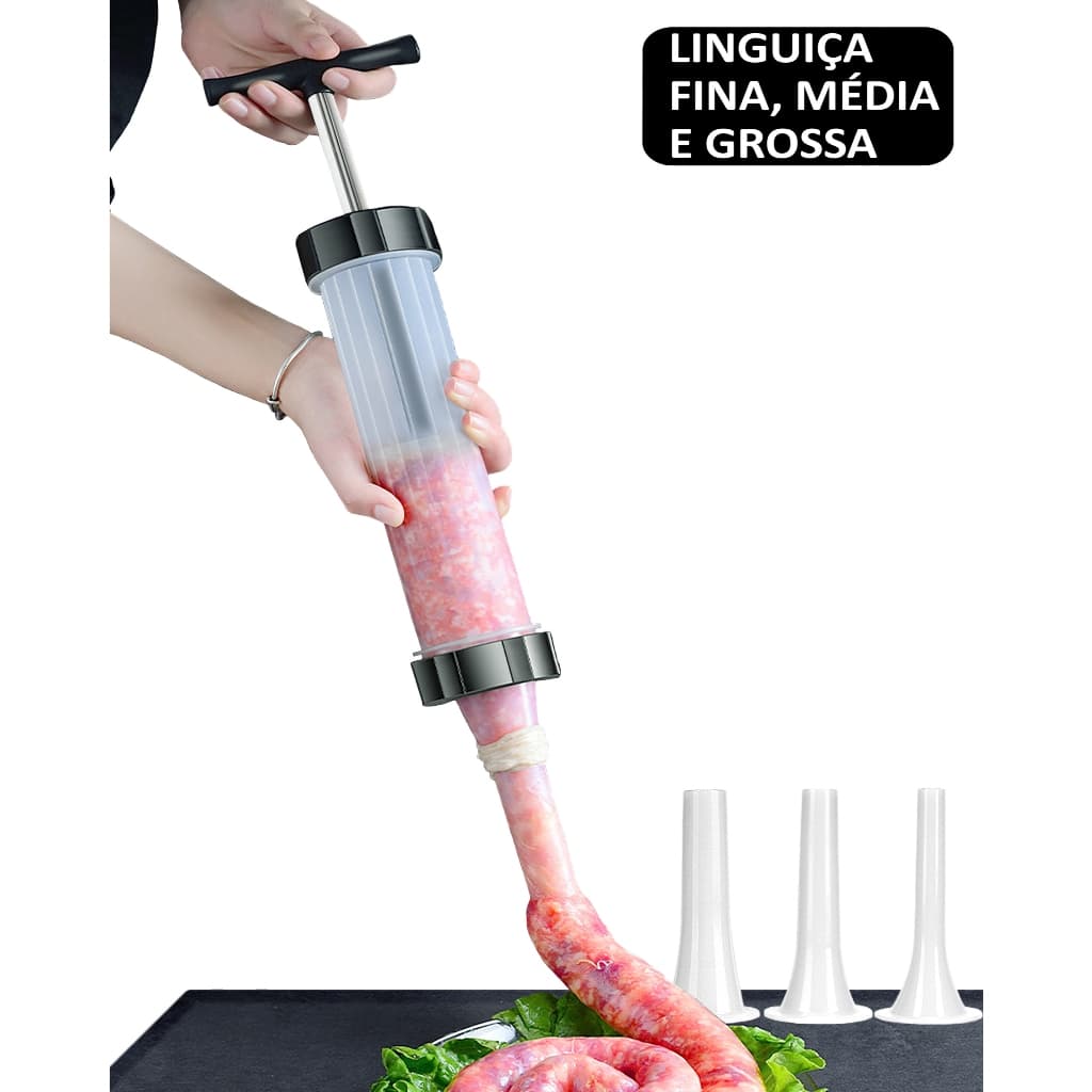 Ensacadeira de embutidos com três funis, linguiça fina, média e grossa, fundo branco