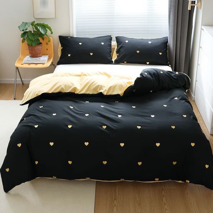 Edredom com corações amarelos em fundo preto, conjunto de cama fofa