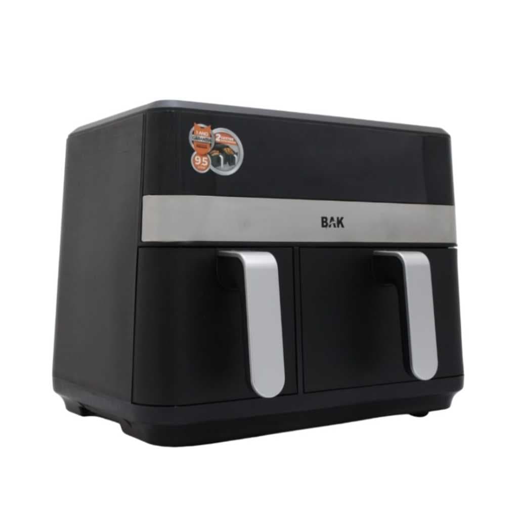 Fritadeira Elétrica Air Fryer Duas Cestas 9,5 Litros 127V Bak BK-FRI95L-127, cor preto e prata, com logo BAK e etiquetas.