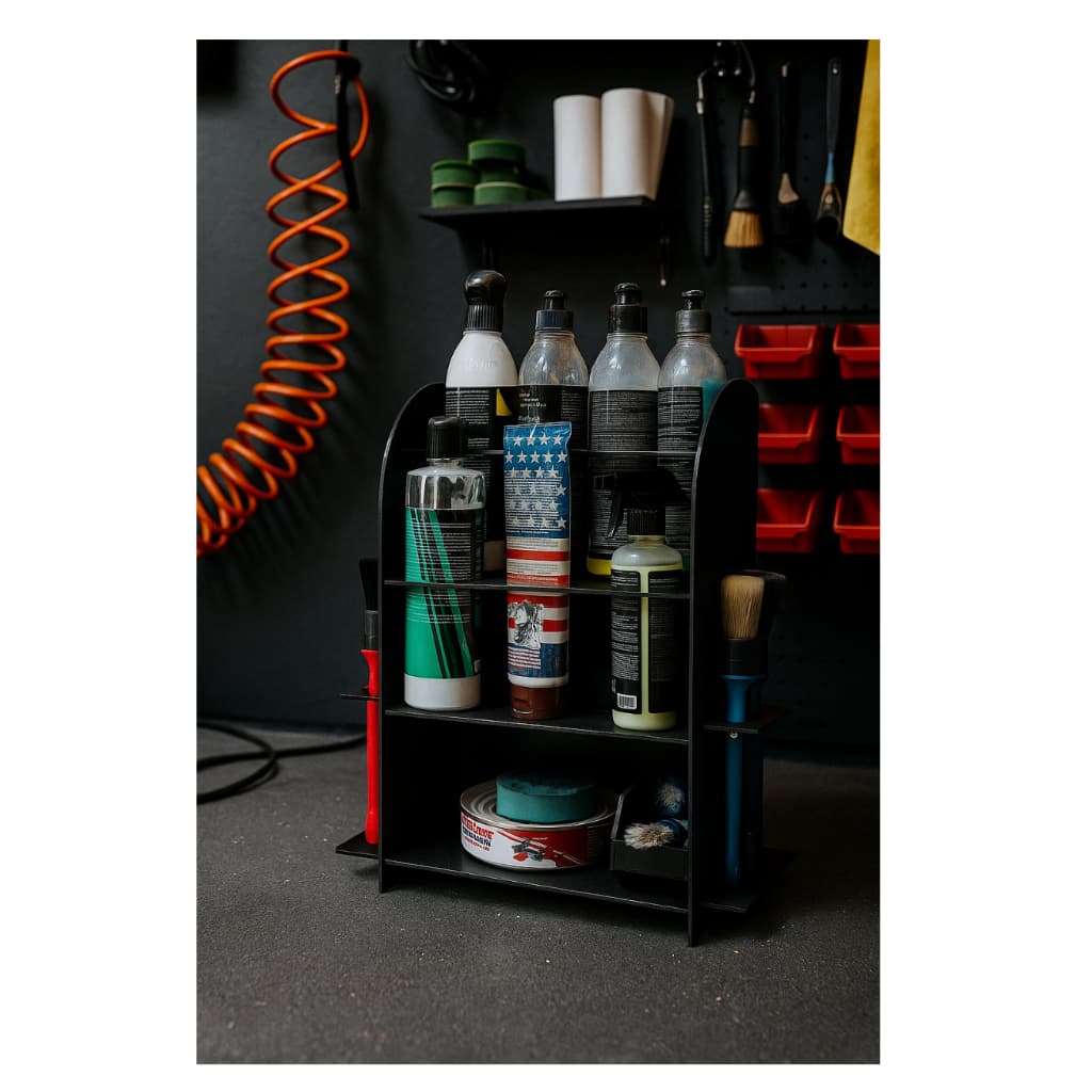 Suporte para borrifador automotivo preto com produtos de estética