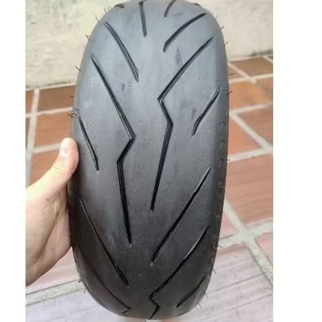 Pneu de moto 150/60 R17 Pirelli Diablo Rosso 3 RISCADO