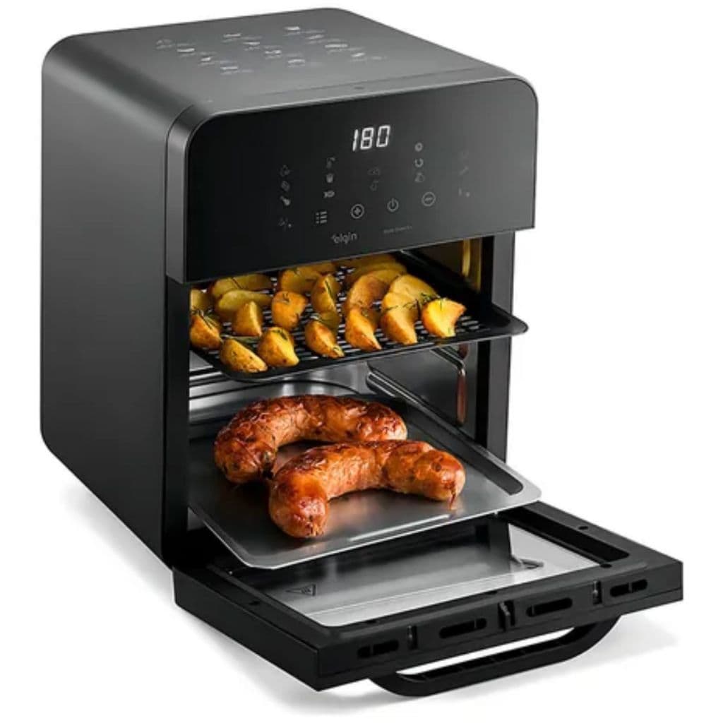 Fritadeira elétrica preta estilo forno com batatas fritas e pães no interior