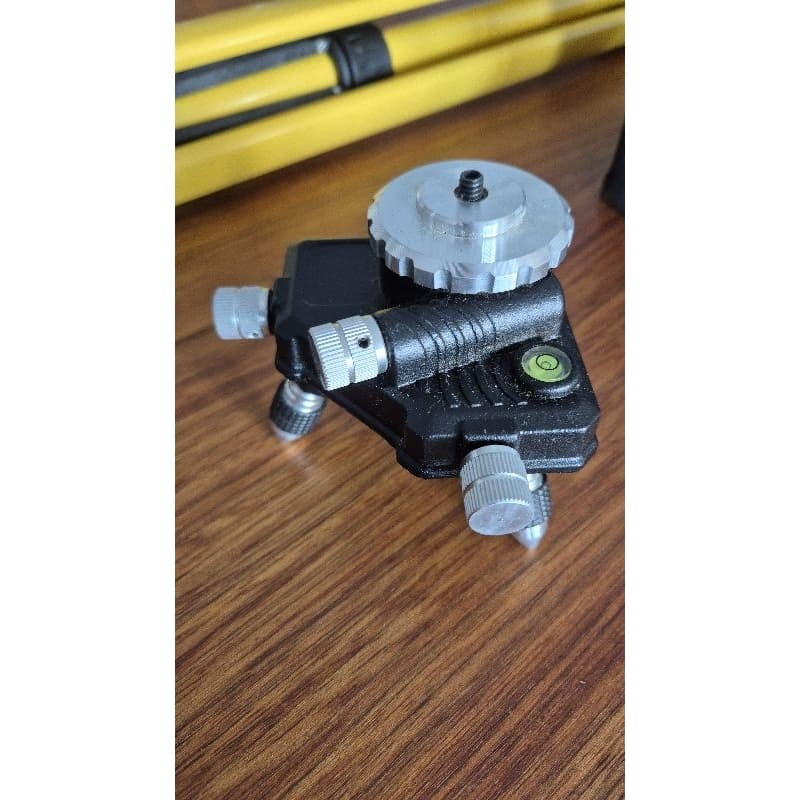 Nivel A Laser Hilda 4 Linhas 360° + Base Regulável + Tripé