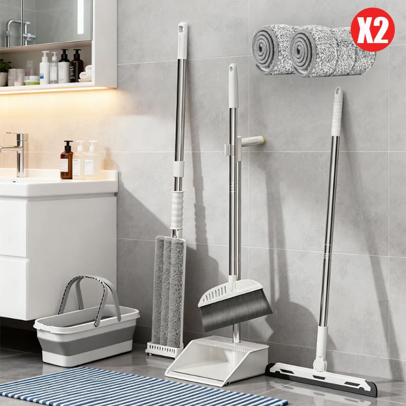 Kit de limpeza com mop, vassoura, rodo, escova e suporte emborrachado, em um banheiro.