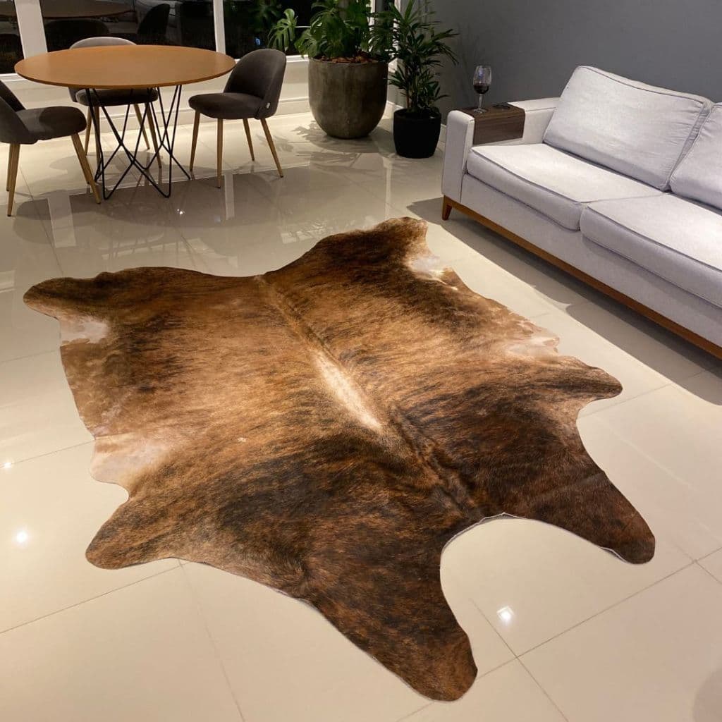 Tapete decorativo couro de boi para sala de estar