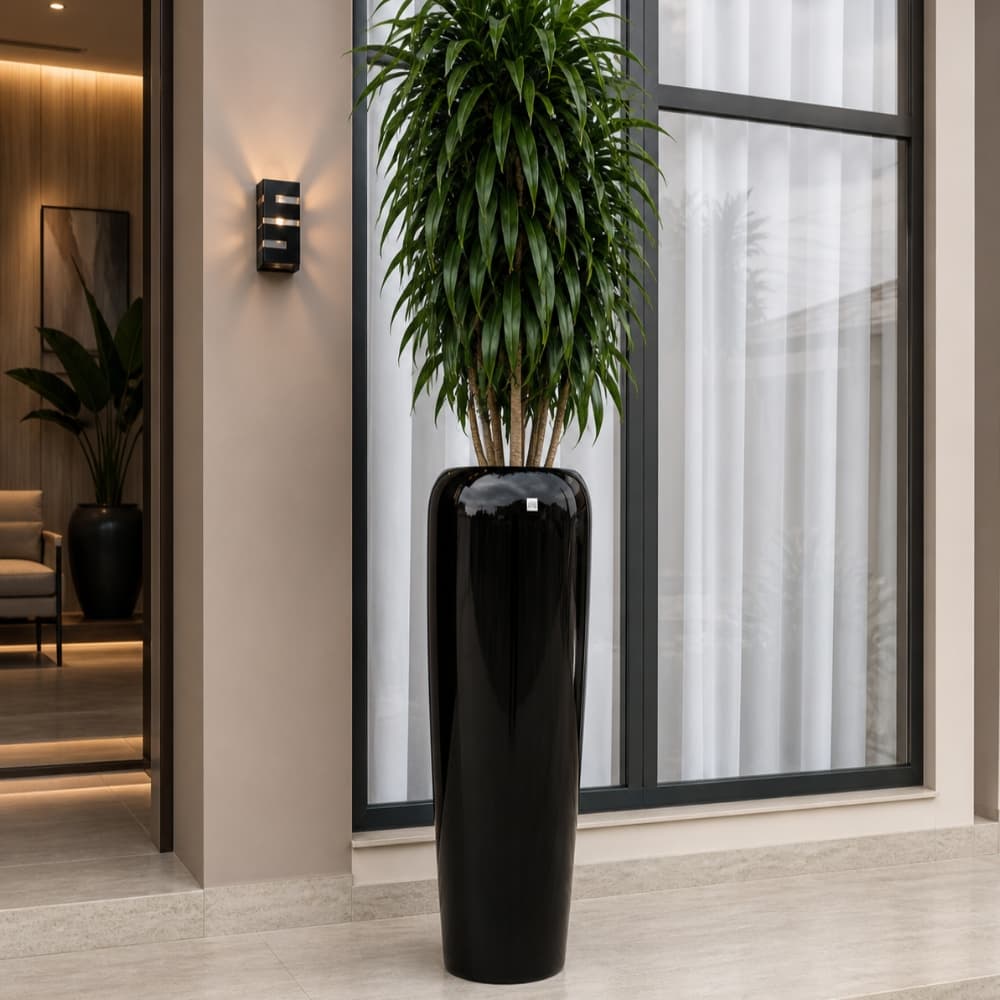 Vaso de planta grande preto de fibra de vidro com planta verde, luxuoso, 115cm.